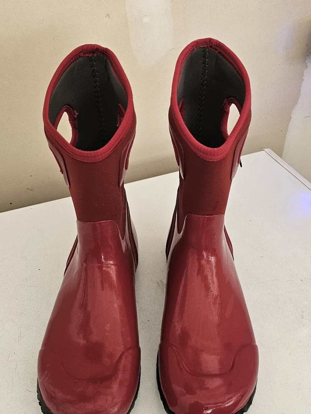 Bogs Women's Red Mid-Calf Waterproof Rain Boots Size 11